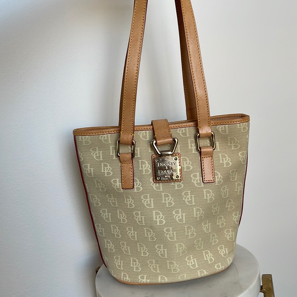 Dooney & Bourke Purse